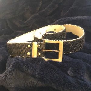 😍😍BLACK SEQUINED WITH SILVER ACCENTS BELT/PRETTY